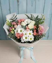 Букет цветов из:  Розы, Лизиантусы и Хризантемы в Чуфарово