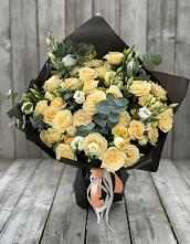 Букет цветов из:  Розы и Лизиантусы #REPLACE_PRED# Чуфарово