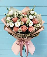 Букет цветов из:  Розы, Альстромерии и Лизиантусы #REPLACE_PRED# Чуфарово