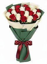 Букет Микс из красных и белых роз #REPLACE_PRED# Чуфарово
