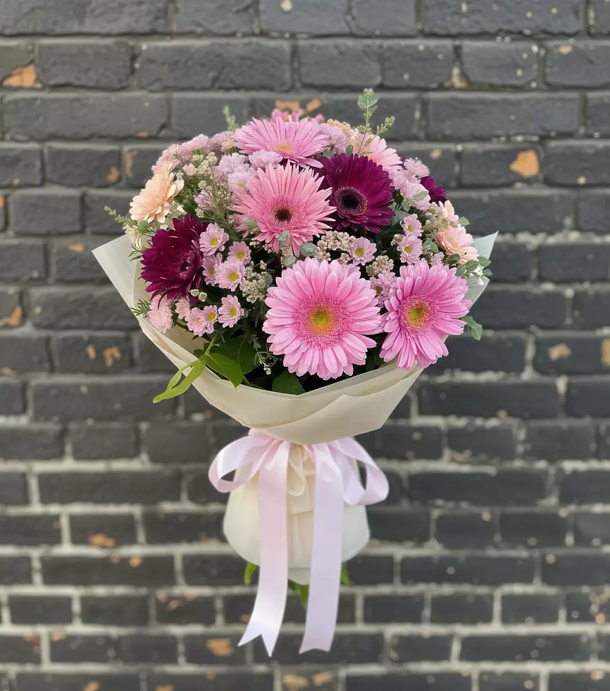 Букет цветов из: Герберы и Хризантемы в Чуфарово