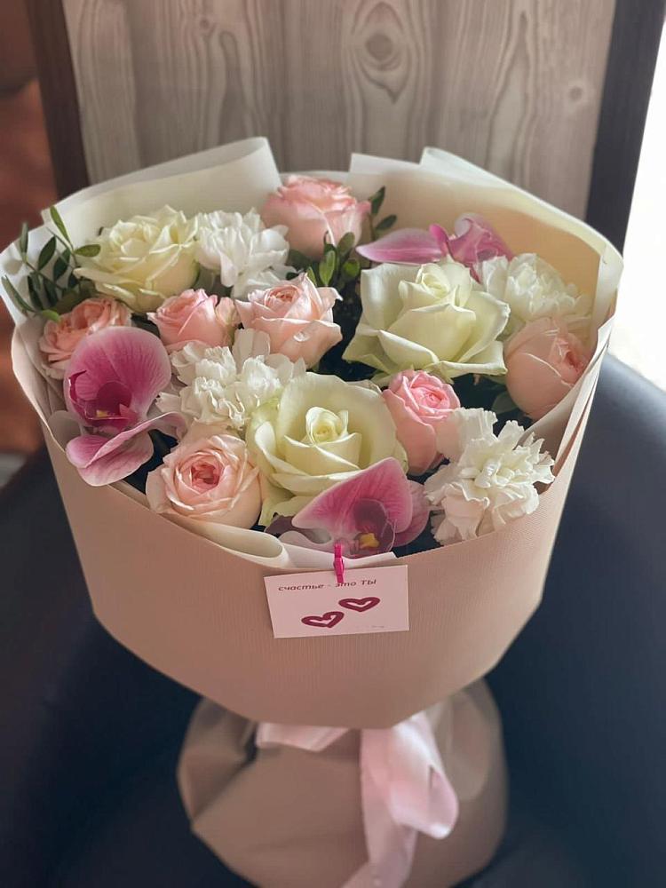 Букет цветов из: Орхидеи, Розы и Гвоздики в Чуфарово