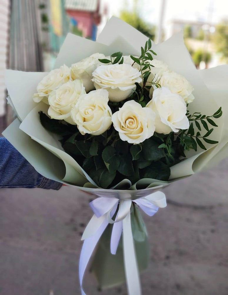 Букет Белые розы Проуд в Чуфарово