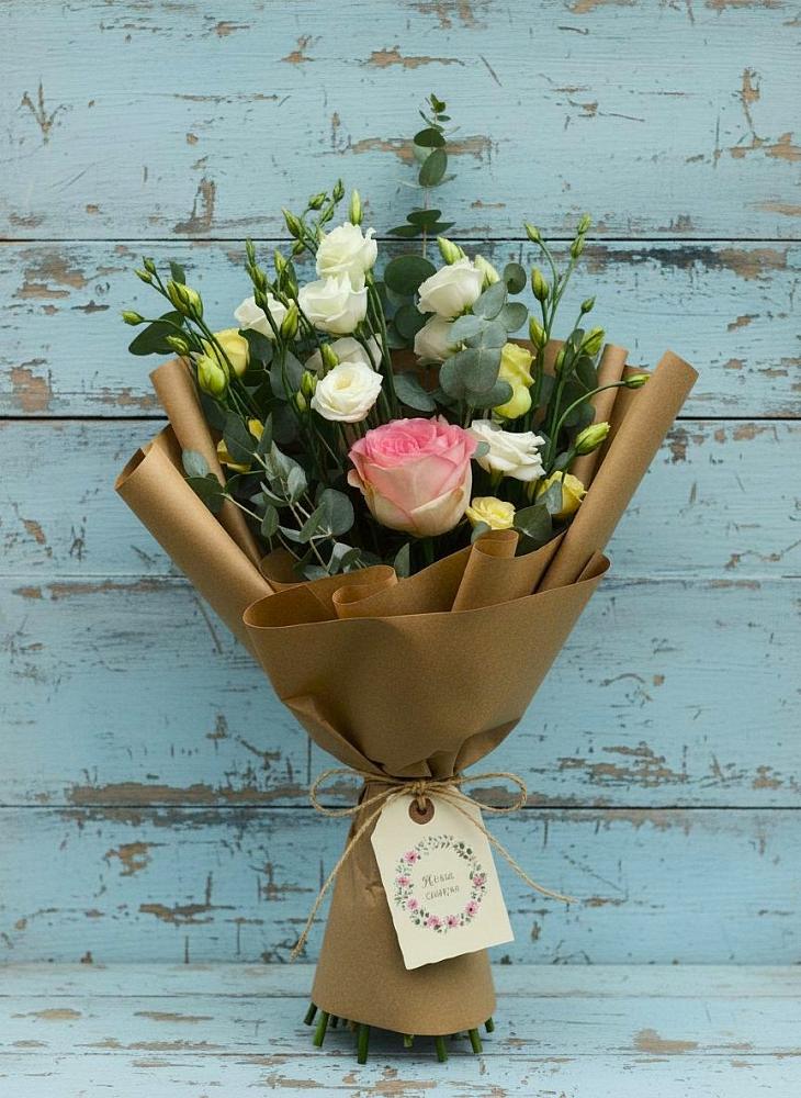 Букет цветов из: Розы и Лизиантусы в Чуфарово