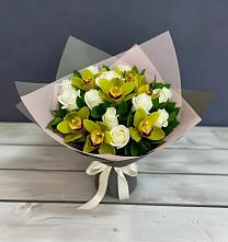 Букет цветов из:  Орхидеи и Розы #REPLACE_PRED# Чуфарово