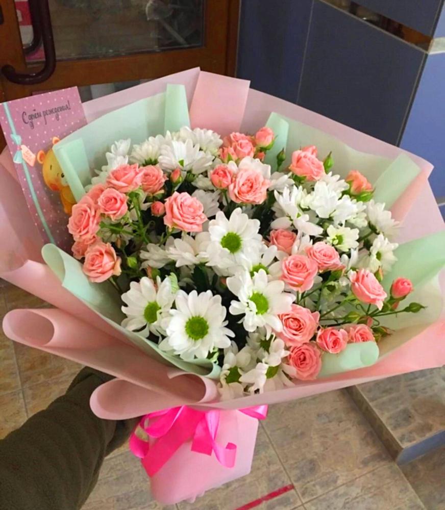 Букет цветов из: Розы и Хризантемы в Чуфарово