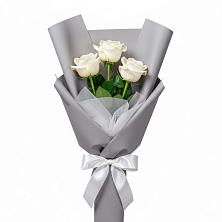 Букет 3 белые розы в Чуфарово