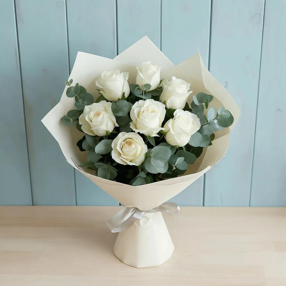Букет Белые розы в Эвкалипте в Чуфарово