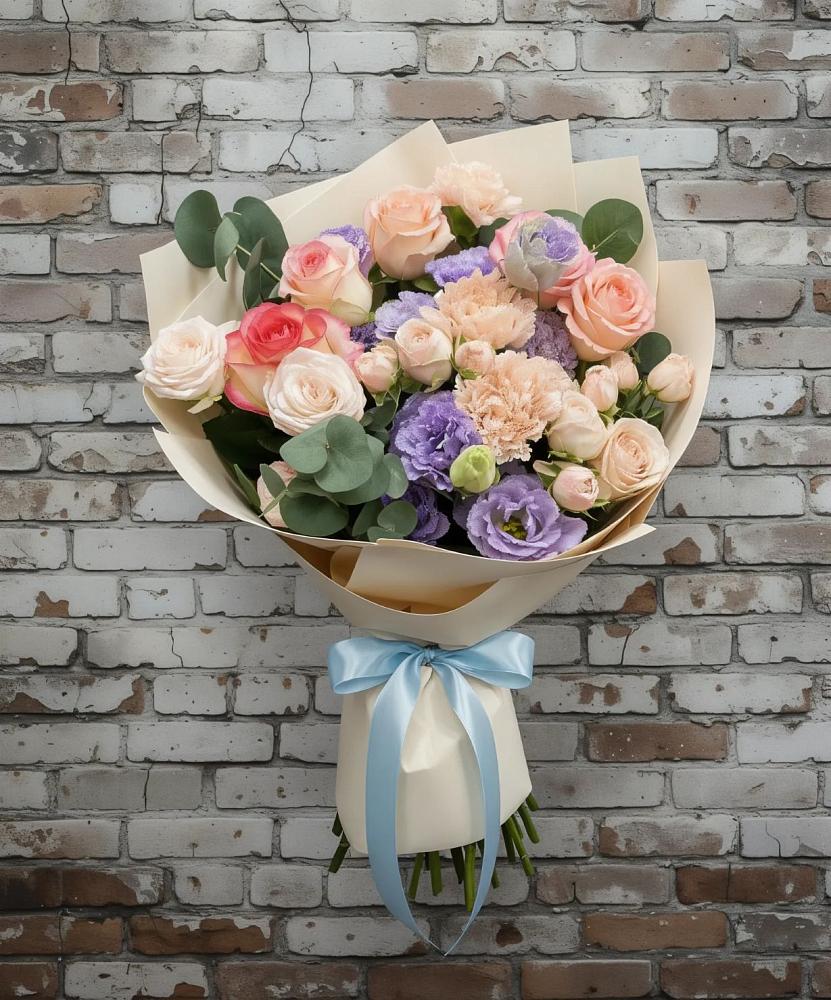 Букет цветов из: Розы, Лизиантусы и Гвоздики в Чуфарово