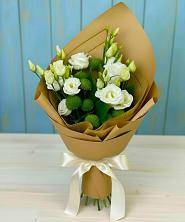 Букет цветов из:  Хризантемы и Лизиантусы в Чуфарово