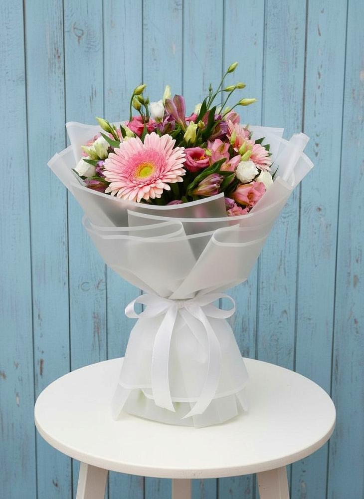 Букет цветов из: Герберы, Альстромерии и Лизиантусы в Чуфарово