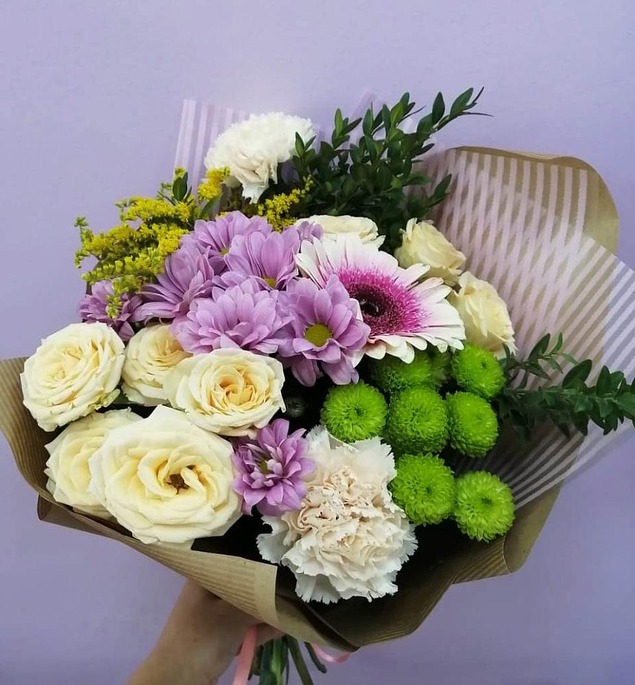 Букет цветов из: Хризантемы, Розы, Гвоздики и Герберы в Чуфарово