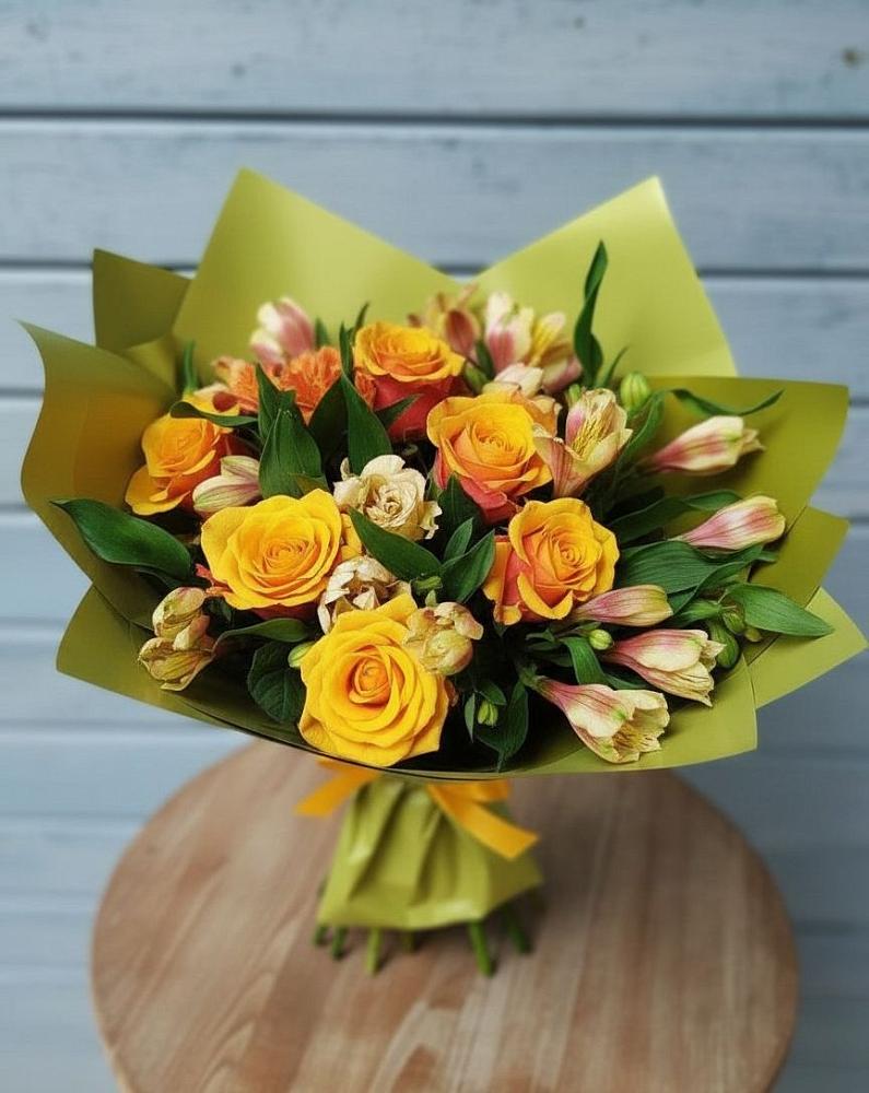 Букет цветов из: Альстромерии и Розы в Чуфарово