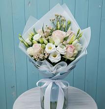 Букет цветов из:  Розы и Лизиантусы в Чуфарово