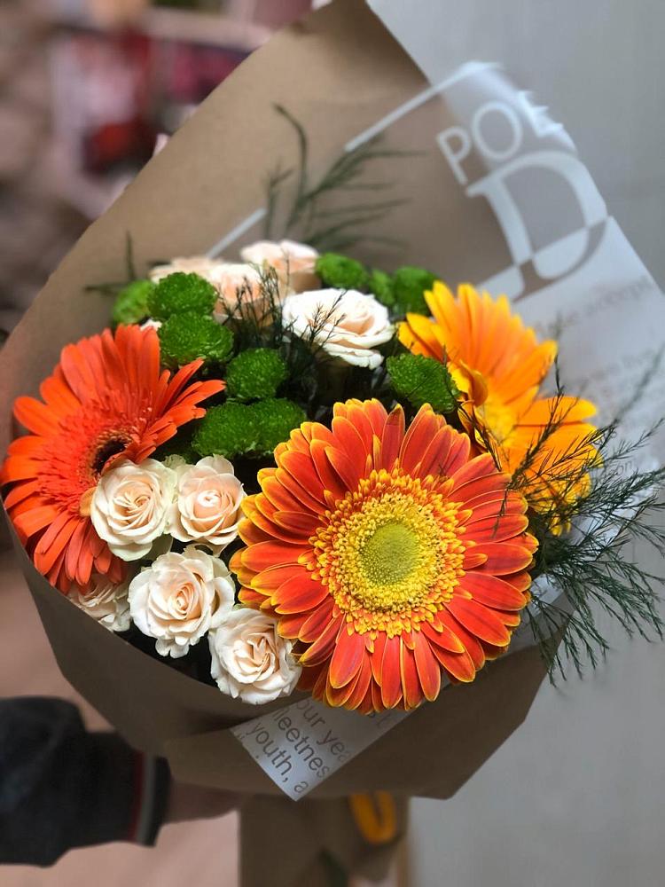 Букет цветов из: Герберы, Хризантемы и Розы в Чуфарово