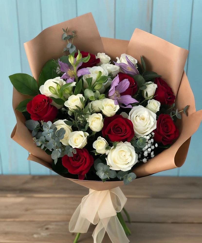 Букет цветов из: Розы и Альстромерии в Чуфарово