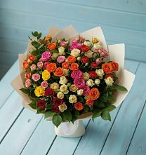 Букет Микс из разноцветных кустовых роз в Чуфарово