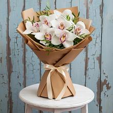 Букет цветов из:  Орхидеи и Розы в Чуфарово