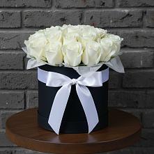 Цветочная композиция из Розы в шляпной коробке в Чуфарово