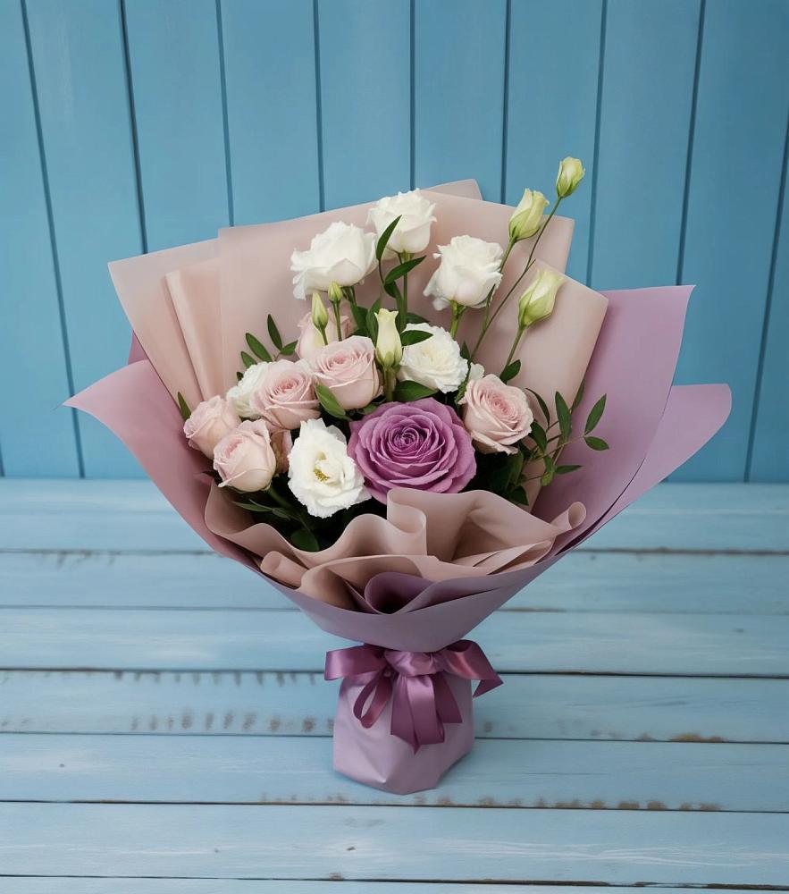 Букет цветов из: Розы и Лизиантусы в Чуфарово